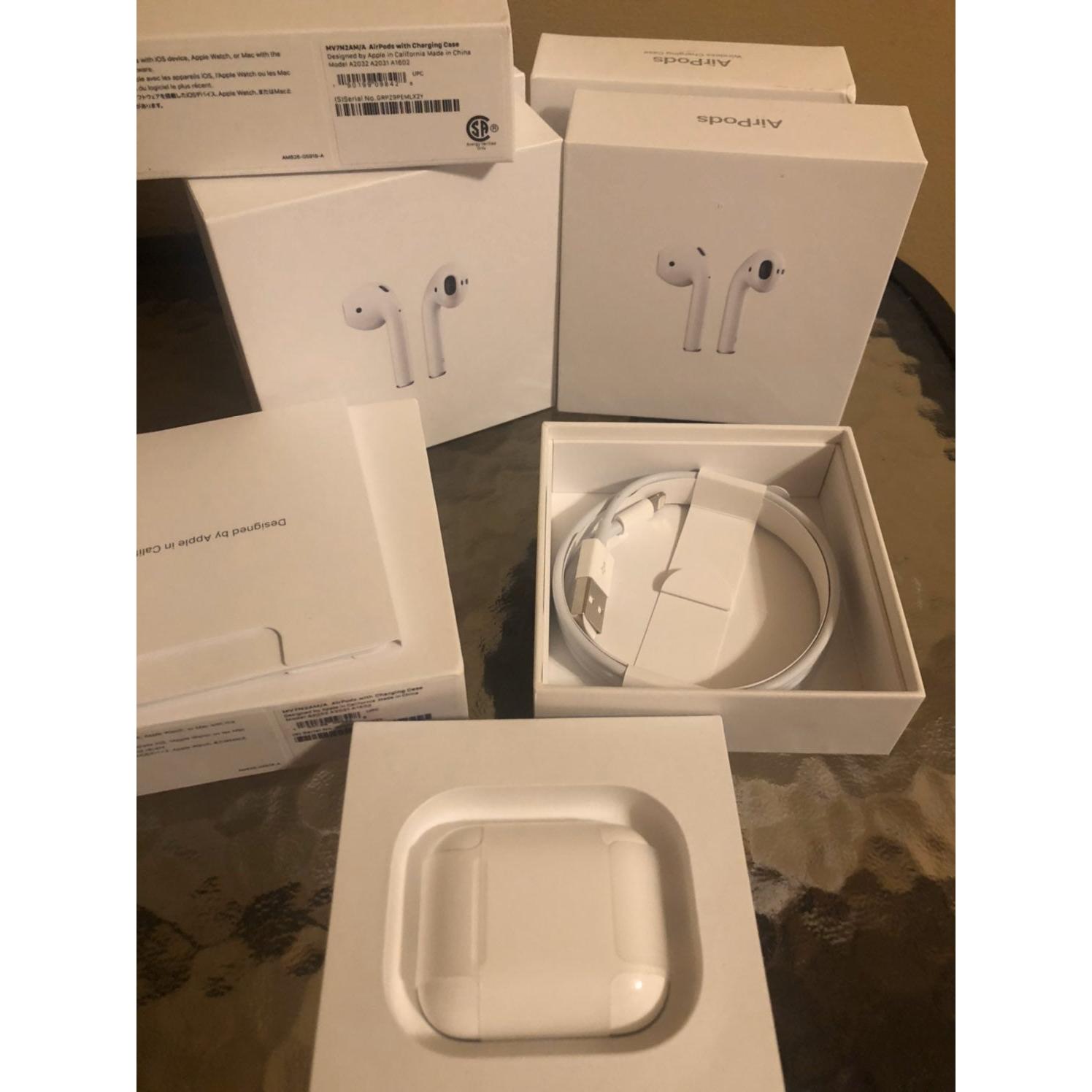 Headsets Apple Airpods 2nd generation MV7N2AM/A Wholesale | Refurbished