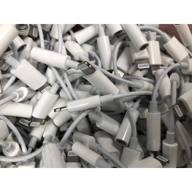 Apple Lightning to 3.5 mm Jack Adap A1749 Wholesale Suppliers